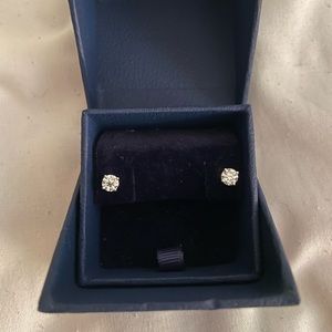 Blue Nile Diamond Stud Earrings
